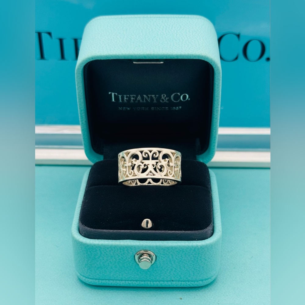 Tiffany & Co. Enchant Scroll Band in Sterling Silver